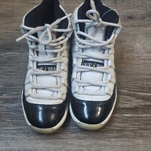 Nike Kids Sneakers Black and White